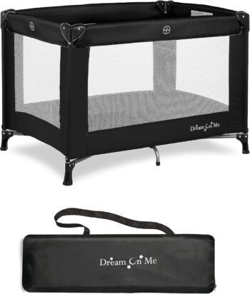 Dream On Me - Patio de juegos portátil Nest con bolsa de transporte y correa para el hombro, color negro